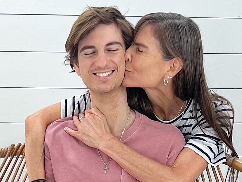 Cramer-Ashley-kissing Michael